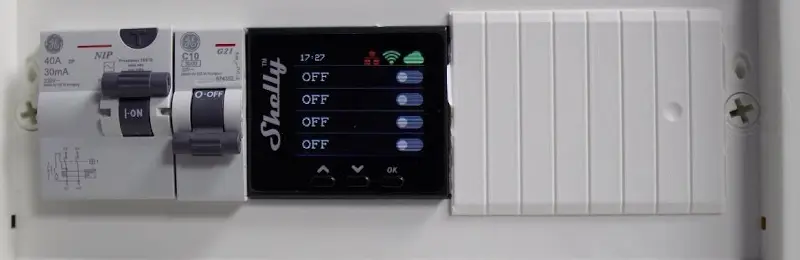 Relais intelligent 4 canaux avec Wi-Fi, LAN et Bluetooth, conçu pour une gestion avancée de l’énergie.