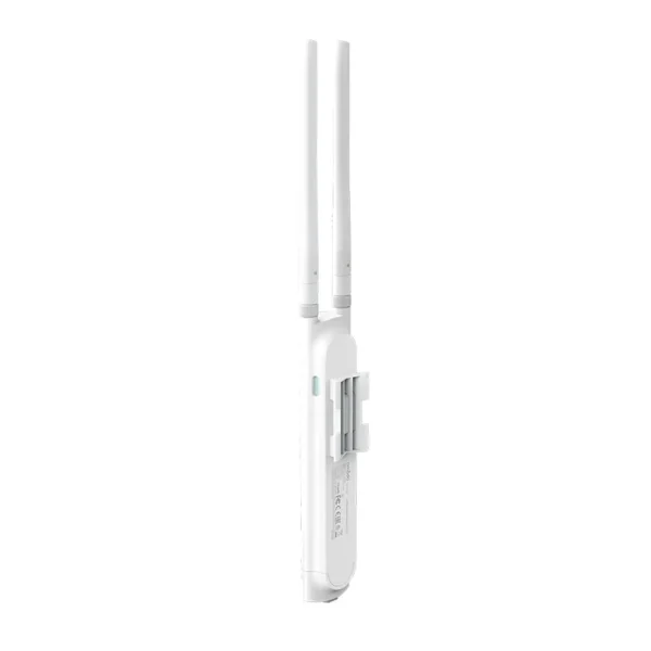 Le point d'accès Wi-Fi N 300 Mbps Extérieur (IP65) 212link 2 est conçu pour offrir une connectivité fiable en extérieur, avec une résistance aux intempéries grâce à sa certification IP65.