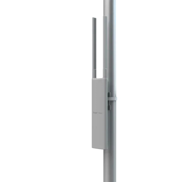 Le RG-RAP52-OD est un point d'accès extérieur bi-bande Reyee Wi-Fi 5 AC1300, offrant une connectivité rapide et stable avec une résistance aux intempéries. Idéal pour les environnements extérieurs.
