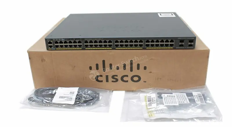 Switch Cisco Catalyst 2960X WS-C2960X-48FPS-L avec 48 ports PoE+ et 4 uplinks SFP.