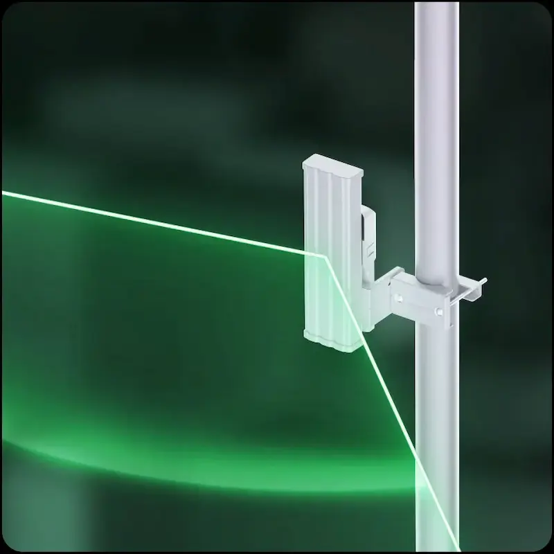 Image de l’antenne RG‑ANT16S‑120, antenne extérieure sectorielle 120° avec connecteur N‑femelle, gain 16 dBi et boîtier IP65.